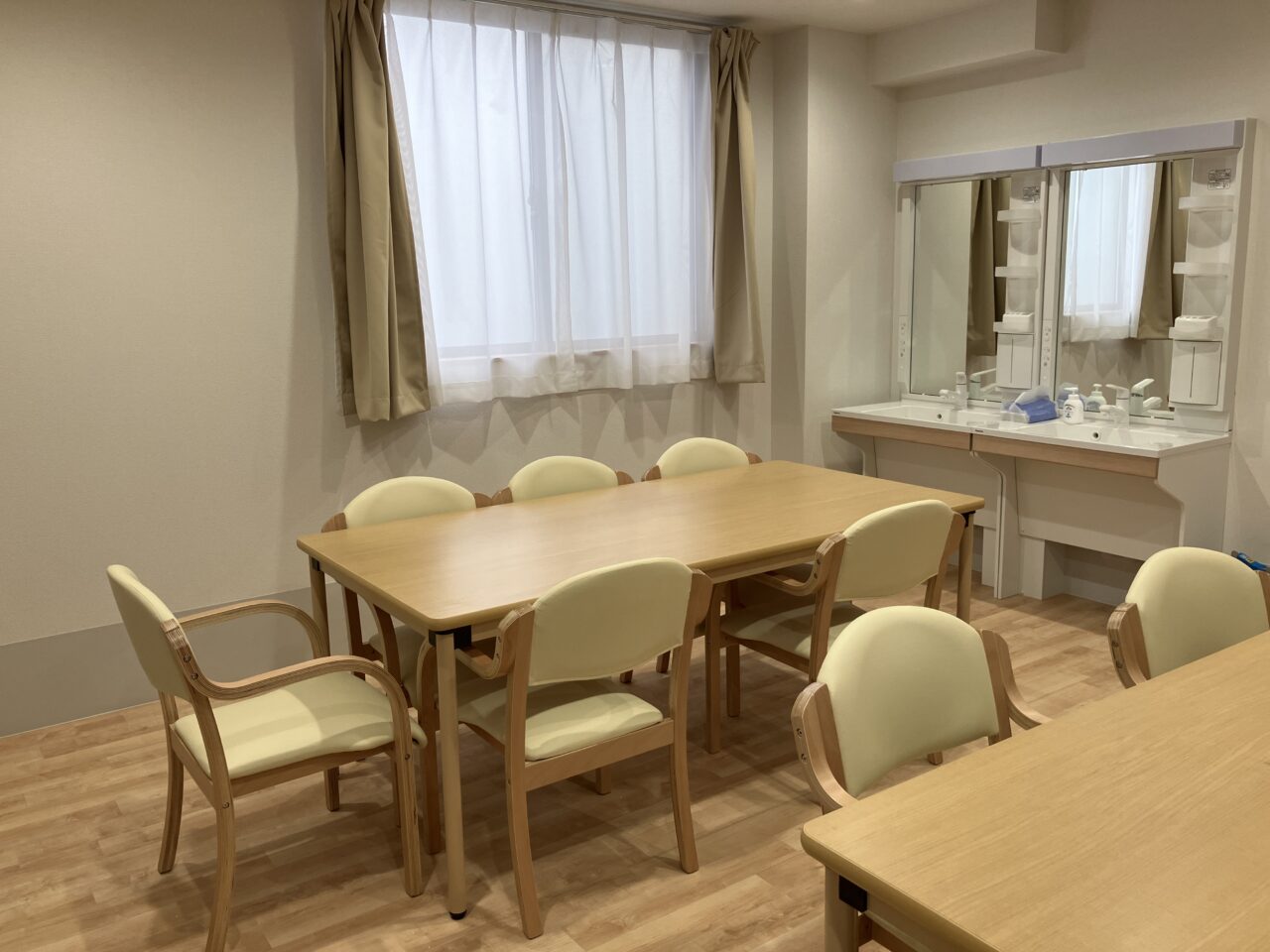 福井東森田_リビング2