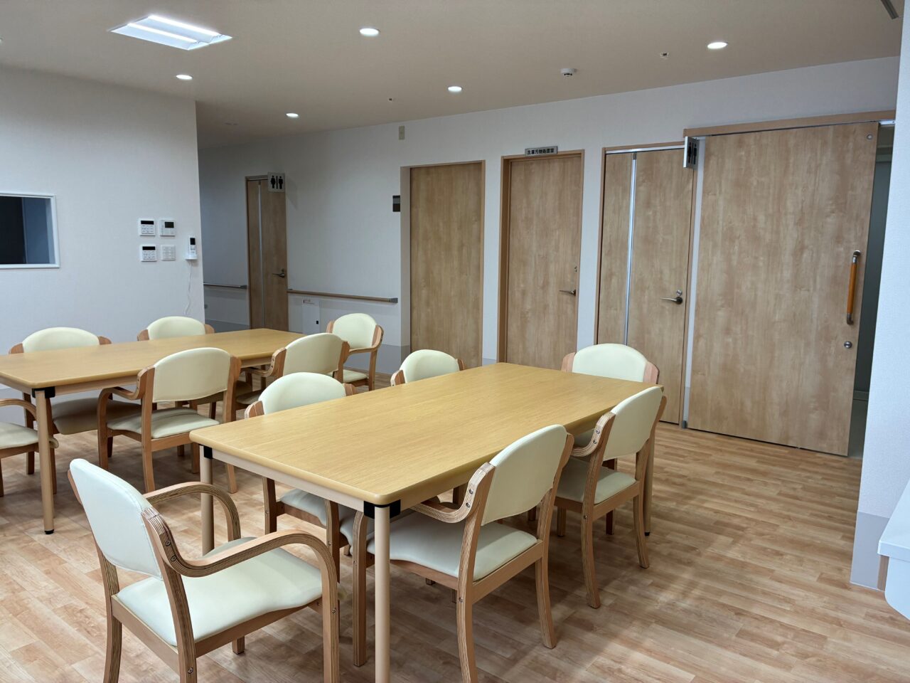 金沢新保本_リビング